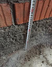 旧卫生间中的瓷砖裂缝渗水了,该怎么办?用什么胶水比较好?