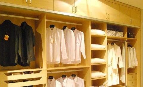 家居小秘诀：衣柜怎样利用可以节省空间？